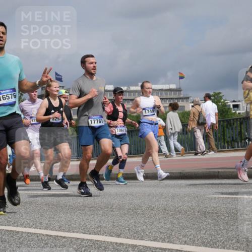 29.06.2025 - hella hamburg halbmarathon Luisa Fischer http://msf.ph/oto/8506984 29.06.2025 10:20:48 Kennedybrücke 447, 16576, 12, 3292, 17761, 10677, 1749, 208, 1015, 1204, 1274, 1458, 1622, 1749, 2094, 2931, 3138, 3292, 4218, 7258, 8607, 10509, 10677 meine-sportfotos.de