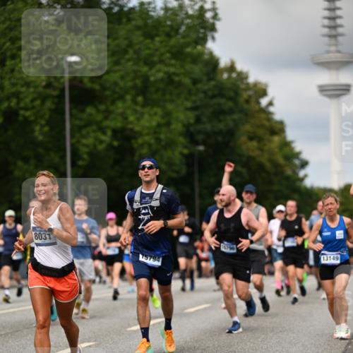 29.06.2025 - hella hamburg halbmarathon Dr. Thomas Lammeyer http://msf.ph/oto/8507167 29.06.2025 10:28:18 Kennedybrücke 1005, 1009, 1304, 1444, 2108, 2489, 2766, 3034, 3185, 3285, 3579, 4122, 4391, 4464, 4597, 4684, 5055, 5160, 5406, 5661, 6502, 7013, 8031, 8149, 8676, 8717, 9217, 9603, 9715, 11300, 11415 meine-sportfotos.de