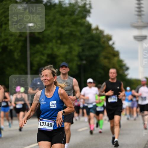 29.06.2025 - hella hamburg halbmarathon Dr. Thomas Lammeyer http://msf.ph/oto/8507240 29.06.2025 10:28:22 Kennedybrücke 1005, 1009, 1304, 1444, 1545, 2108, 2489, 2766, 3034, 3185, 3285, 3579, 4122, 4391, 4597, 4684, 4993, 5055, 5160, 5661, 7013, 8031, 8149, 8297, 8676, 8717, 9217, 9603, 9715, 11300, 11415 meine-sportfotos.de