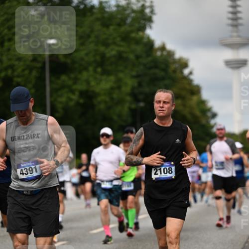 29.06.2025 - hella hamburg halbmarathon Dr. Thomas Lammeyer http://msf.ph/oto/8507273 29.06.2025 10:28:24 Kennedybrücke 1005, 1009, 1304, 1444, 1545, 2108, 2489, 2766, 3034, 3185, 3579, 4122, 4391, 4597, 4993, 5055, 5160, 5661, 7013, 8031, 8141, 8149, 8297, 8676, 8717, 9217, 9603, 9715, 11300, 11415 meine-sportfotos.de