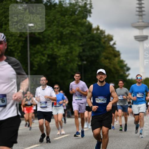 29.06.2025 - hella hamburg halbmarathon Dr. Thomas Lammeyer http://msf.ph/oto/8507365 29.06.2025 10:28:30 Kennedybrücke 1005, 1009, 1304, 1444, 1545, 2108, 2489, 2766, 3185, 3579, 4122, 4391, 4597, 4646, 4993, 5055, 5160, 5258, 5260, 5661, 7013, 8031, 8141, 8149, 8297, 8676, 8717, 9603, 9715, 11300, 11415 meine-sportfotos.de