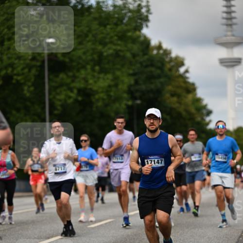 29.06.2025 - hella hamburg halbmarathon Dr. Thomas Lammeyer http://msf.ph/oto/8507373 29.06.2025 10:28:30 Kennedybrücke 1005, 1009, 1304, 1444, 1545, 2108, 2489, 2766, 3185, 3579, 4122, 4391, 4597, 4646, 4993, 5055, 5160, 5258, 5260, 5661, 7013, 8031, 8141, 8149, 8297, 8676, 8717, 9603, 9715, 11300, 11415 meine-sportfotos.de