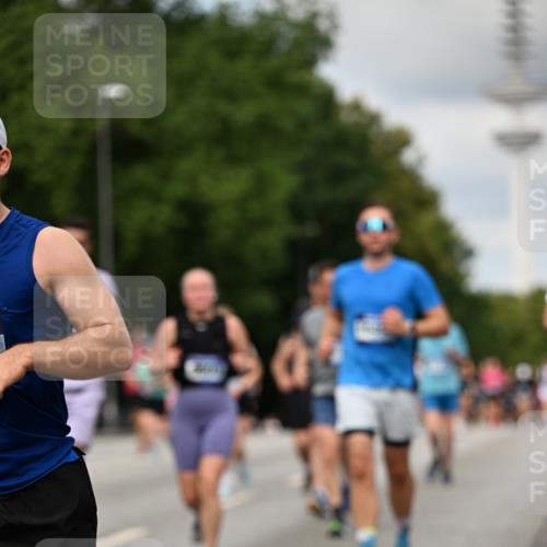 29.06.2025 - hella hamburg halbmarathon Dr. Thomas Lammeyer http://msf.ph/oto/8507417 29.06.2025 10:28:33 Kennedybrücke 1005, 1009, 1304, 1545, 2108, 2766, 3185, 3579, 4122, 4391, 4597, 4646, 4993, 5039, 5055, 5160, 5258, 5260, 5661, 5954, 7013, 8141, 8149, 8297, 8676, 8717, 8918, 8920, 9603, 9715, 11300, 11415 meine-sportfotos.de