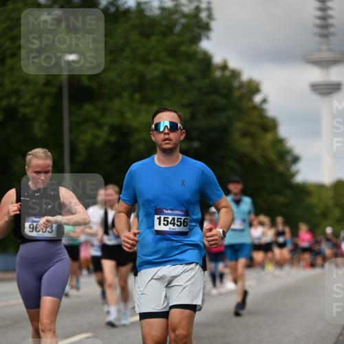 29.06.2025 - hella hamburg halbmarathon Dr. Thomas Lammeyer http://msf.ph/oto/8507442 29.06.2025 10:28:34 Kennedybrücke 1005, 1009, 1304, 1545, 2108, 2766, 3185, 3579, 4122, 4391, 4597, 4646, 4993, 5039, 5055, 5160, 5258, 5260, 5661, 5954, 7013, 7426, 8141, 8149, 8297, 8676, 8717, 8918, 8920, 9603, 9715, 11300, 11415 meine-sportfotos.de