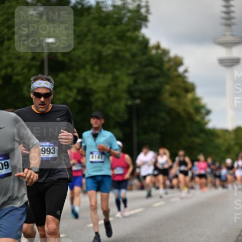 29.06.2025 - hella hamburg halbmarathon Dr. Thomas Lammeyer http://msf.ph/oto/8507486 29.06.2025 10:28:37 Kennedybrücke 1005, 1009, 1304, 1545, 2766, 3185, 3579, 4122, 4162, 4391, 4597, 4646, 4993, 5039, 5055, 5160, 5258, 5260, 5661, 5954, 7013, 7426, 8141, 8149, 8187, 8297, 8676, 8717, 8918, 8920, 9603, 9715, 11300, 11415 meine-sportfotos.de