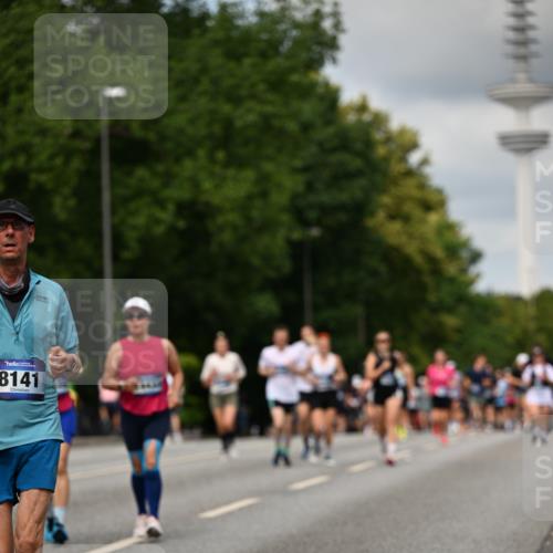 29.06.2025 - hella hamburg halbmarathon Dr. Thomas Lammeyer http://msf.ph/oto/8507540 29.06.2025 10:28:40 Kennedybrücke 1005, 1009, 1304, 1545, 2766, 3579, 4122, 4162, 4646, 4993, 5039, 5055, 5160, 5258, 5260, 5954, 7426, 7920, 8141, 8187, 8297, 8676, 8717, 8918, 8920, 9603, 11300, 11415 meine-sportfotos.de
