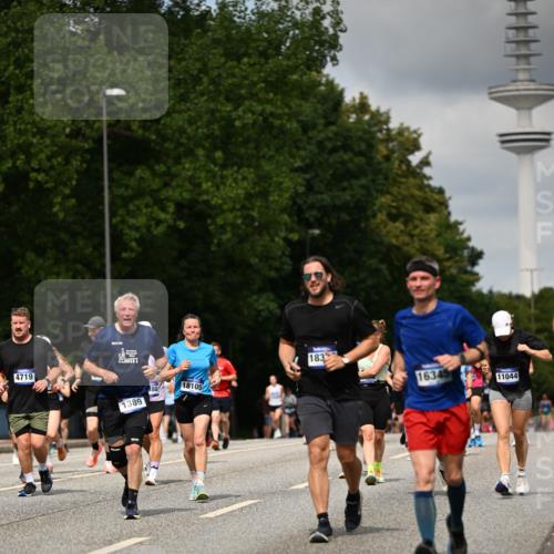29.06.2025 - hella hamburg halbmarathon Dr. Thomas Lammeyer http://msf.ph/oto/8507809 29.06.2025 10:28:56 Kennedybrücke 1389, 1395, 2477, 2944, 3421, 4162, 4646, 4719, 5039, 5258, 5260, 5358, 5954, 6524, 6526, 7426, 7528, 7920, 7975, 8167, 8187, 8502, 8918, 8920, 9063, 10907, 11044, 11347 meine-sportfotos.de
