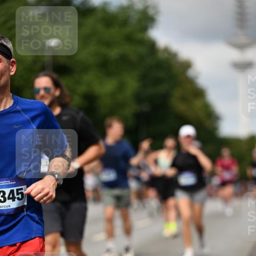 29.06.2025 - hella hamburg halbmarathon Dr. Thomas Lammeyer http://msf.ph/oto/8507885 29.06.2025 10:29:00 Kennedybrücke 1389, 1395, 2477, 2944, 3421, 3786, 4162, 4221, 4719, 5039, 5138, 5358, 5954, 6524, 6526, 7426, 7528, 7920, 7975, 8167, 8187, 8502, 8918, 8920, 9063, 10907, 11044, 11306, 11347 meine-sportfotos.de