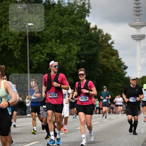 29.06.2025 - hella hamburg halbmarathon Dr. Thomas Lammeyer http://msf.ph/oto/8508000 29.06.2025 10:29:07 Kennedybrücke 1389, 1395, 2132, 2249, 2280, 2477, 2944, 3343, 3421, 3786, 4221, 4624, 4719, 5138, 5358, 5829, 5830, 6524, 6526, 7528, 7920, 7975, 8167, 8502, 9063, 10907, 11044, 11306, 11347 meine-sportfotos.de