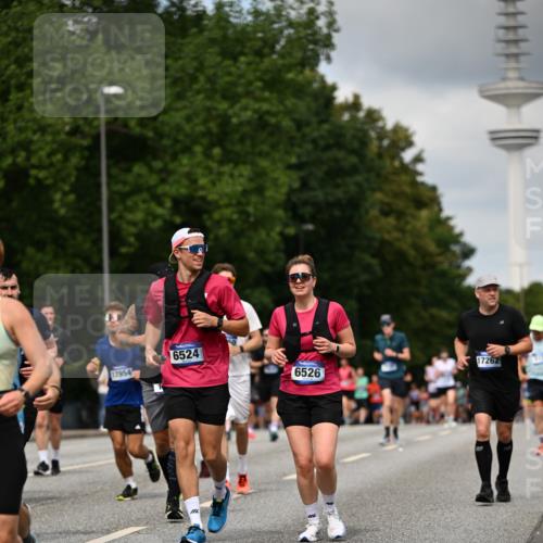 29.06.2025 - hella hamburg halbmarathon Dr. Thomas Lammeyer http://msf.ph/oto/8508002 29.06.2025 10:29:07 Kennedybrücke 1389, 1395, 2132, 2249, 2280, 2477, 2944, 3343, 3421, 3786, 4221, 4624, 4719, 5138, 5358, 5829, 5830, 6524, 6526, 7528, 7920, 7975, 8167, 8502, 9063, 10907, 11044, 11306, 11347 meine-sportfotos.de