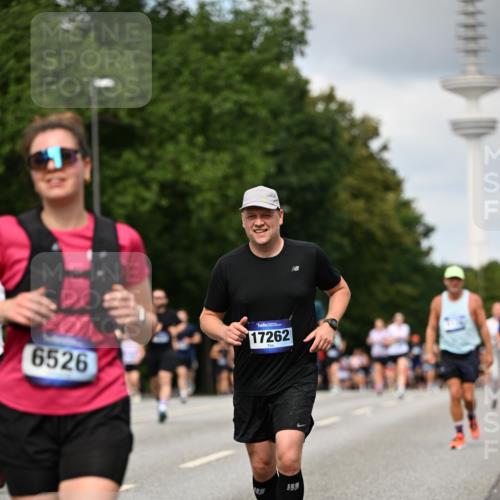 29.06.2025 - hella hamburg halbmarathon Dr. Thomas Lammeyer http://msf.ph/oto/8508075 29.06.2025 10:29:11 Kennedybrücke 1352, 1389, 1395, 2132, 2249, 2280, 2477, 2944, 3343, 3421, 3786, 4221, 4624, 4719, 5138, 5358, 5829, 5830, 6524, 6526, 7528, 7975, 8167, 8502, 9063, 10907, 11044, 11306, 11347 meine-sportfotos.de