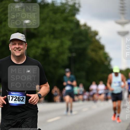 29.06.2025 - hella hamburg halbmarathon Dr. Thomas Lammeyer http://msf.ph/oto/8508109 29.06.2025 10:29:13 Kennedybrücke 1352, 1389, 1395, 2132, 2249, 2280, 2477, 2944, 3343, 3421, 3786, 4221, 4624, 4719, 5138, 5358, 5829, 5830, 6261, 6524, 6526, 7528, 7975, 8167, 8502, 9063, 10907, 11044, 11306, 11347 meine-sportfotos.de