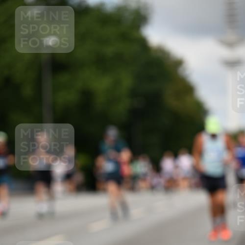 29.06.2025 - hella hamburg halbmarathon Dr. Thomas Lammeyer http://msf.ph/oto/8508130 29.06.2025 10:29:14 Kennedybrücke 1352, 1389, 1395, 2132, 2249, 2280, 2477, 2944, 3343, 3421, 3786, 4221, 4624, 4719, 5138, 5358, 5829, 5830, 6261, 6524, 6526, 7528, 7975, 8167, 8502, 9063, 10907, 11044, 11306, 11347 meine-sportfotos.de