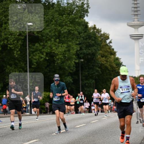 29.06.2025 - hella hamburg halbmarathon Dr. Thomas Lammeyer http://msf.ph/oto/8508141 29.06.2025 10:29:15 Kennedybrücke 1352, 1395, 2132, 2249, 2280, 2477, 2944, 3343, 3421, 3786, 4221, 4624, 4719, 5138, 5358, 5829, 5830, 6261, 6524, 6526, 7528, 7975, 8167, 8502, 9063, 10907, 11044, 11306, 11347 meine-sportfotos.de