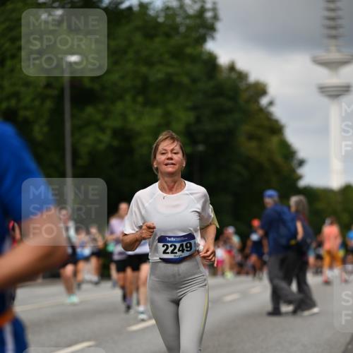 29.06.2025 - hella hamburg halbmarathon Dr. Thomas Lammeyer http://msf.ph/oto/8508253 29.06.2025 10:29:23 Kennedybrücke 1352, 1395, 2132, 2249, 2280, 2477, 3132, 3343, 3786, 4008, 4010, 4111, 4221, 4624, 5138, 5829, 5830, 6261, 7528, 8083, 8502, 9063, 9927, 11306, 11347 meine-sportfotos.de