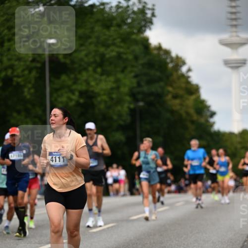 29.06.2025 - hella hamburg halbmarathon Dr. Thomas Lammeyer http://msf.ph/oto/8508373 29.06.2025 10:29:36 Kennedybrücke 1352, 2000, 2249, 3099, 3113, 3132, 4008, 4010, 4111, 4444, 4797, 5814, 6261, 7778, 8083, 8276, 8962, 9927 meine-sportfotos.de