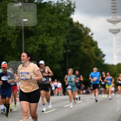 29.06.2025 - hella hamburg halbmarathon Dr. Thomas Lammeyer http://msf.ph/oto/8508374 29.06.2025 10:29:36 Kennedybrücke 1352, 2000, 2249, 3099, 3113, 3132, 4008, 4010, 4111, 4444, 4797, 5814, 6261, 7778, 8083, 8276, 8962, 9927 meine-sportfotos.de