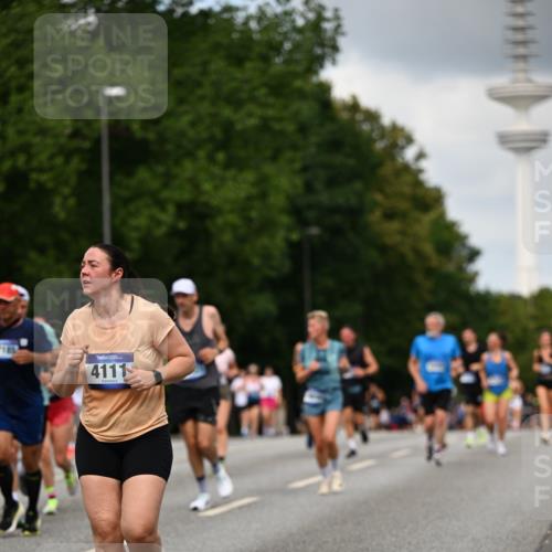 29.06.2025 - hella hamburg halbmarathon Dr. Thomas Lammeyer http://msf.ph/oto/8508375 29.06.2025 10:29:36 Kennedybrücke 1352, 2000, 2249, 3099, 3113, 3132, 4008, 4010, 4111, 4444, 4797, 5814, 6261, 7778, 8083, 8276, 8962, 9927 meine-sportfotos.de