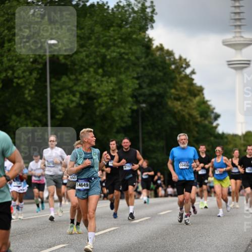 29.06.2025 - hella hamburg halbmarathon Dr. Thomas Lammeyer http://msf.ph/oto/8508416 29.06.2025 10:29:39 Kennedybrücke 1352, 1627, 2000, 3053, 3099, 3113, 3132, 3920, 4008, 4010, 4111, 4444, 4797, 5814, 6261, 7778, 8083, 8276, 8962, 9927, 11157 meine-sportfotos.de
