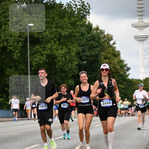 29.06.2025 - hella hamburg halbmarathon Dr. Thomas Lammeyer http://msf.ph/oto/8508552 29.06.2025 10:29:50 Kennedybrücke 1627, 1740, 2000, 3053, 3099, 3113, 3920, 4008, 4010, 4111, 4444, 4797, 5814, 6869, 7778, 8083, 8276, 8357, 8962, 9927, 11157, 11400 meine-sportfotos.de