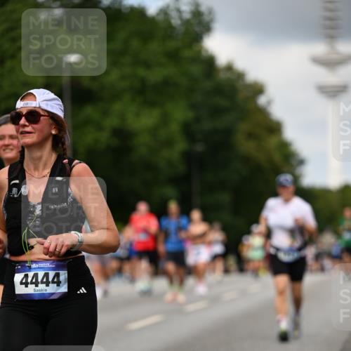 29.06.2025 - hella hamburg halbmarathon Dr. Thomas Lammeyer http://msf.ph/oto/8508597 29.06.2025 10:29:53 Kennedybrücke 1093, 1627, 1740, 2000, 2278, 3053, 3099, 3113, 3920, 4444, 4797, 5814, 6869, 7778, 8276, 8357, 8962, 11157, 11400 meine-sportfotos.de