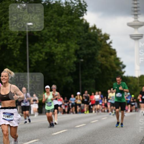 29.06.2025 - hella hamburg halbmarathon Dr. Thomas Lammeyer http://msf.ph/oto/8508703 29.06.2025 10:30:02 Kennedybrücke 1093, 1305, 1627, 1740, 2000, 2278, 3053, 3099, 3920, 3961, 3963, 4444, 5814, 6663, 6869, 7778, 8357, 9186, 11157, 11400 meine-sportfotos.de