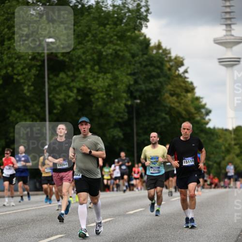29.06.2025 - hella hamburg halbmarathon Dr. Thomas Lammeyer http://msf.ph/oto/8508806 29.06.2025 10:30:11 Kennedybrücke 1093, 1305, 1740, 2278, 3765, 3961, 3963, 4378, 5028, 5564, 6478, 6663, 6869, 8079, 8357, 8881, 9186, 10845, 10846, 11400 meine-sportfotos.de