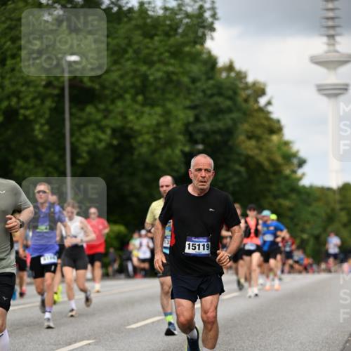29.06.2025 - hella hamburg halbmarathon Dr. Thomas Lammeyer http://msf.ph/oto/8508824 29.06.2025 10:30:14 Kennedybrücke 1093, 1305, 1740, 2278, 3765, 3961, 3963, 4378, 5028, 5564, 6478, 6663, 6869, 8079, 8357, 8881, 9186, 10219, 10845, 10846, 11400 meine-sportfotos.de