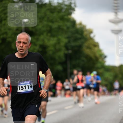 29.06.2025 - hella hamburg halbmarathon Dr. Thomas Lammeyer http://msf.ph/oto/8508848 29.06.2025 10:30:15 Kennedybrücke 1093, 1305, 2278, 3765, 3961, 3963, 4378, 5028, 5564, 6478, 6663, 6869, 8079, 8357, 8881, 9186, 10219, 10845, 10846 meine-sportfotos.de