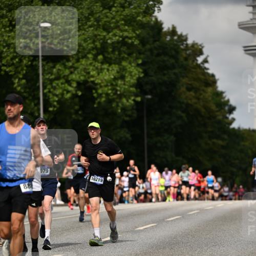 29.06.2025 - hella hamburg halbmarathon Dr. Thomas Lammeyer http://msf.ph/oto/8508912 29.06.2025 10:30:26 Kennedybrücke 1479, 3765, 4378, 5028, 5497, 5564, 6478, 6663, 7069, 8079, 8881, 9186, 9573, 10219, 10465, 10845, 10846, 11139 meine-sportfotos.de