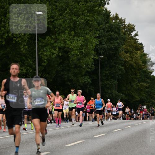 29.06.2025 - hella hamburg halbmarathon Dr. Thomas Lammeyer http://msf.ph/oto/8508958 29.06.2025 10:30:39 Kennedybrücke 1479, 1973, 3617, 4267, 4268, 4315, 4358, 5494, 5497, 5564, 6159, 6478, 6637, 7069, 8079, 8281, 8881, 8942, 9573, 10219, 10465, 10845, 10846, 11110, 11139 meine-sportfotos.de