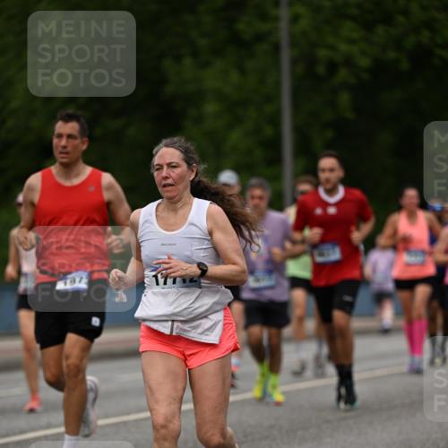 29.06.2025 - hella hamburg halbmarathon Dr. Thomas Lammeyer http://msf.ph/oto/8509000 29.06.2025 10:30:45 Kennedybrücke 1300, 1479, 1973, 3617, 4267, 4268, 4315, 4358, 5494, 5497, 6159, 6637, 7069, 8281, 8306, 8674, 8942, 9573, 9811, 10104, 10465, 11110, 11139 meine-sportfotos.de