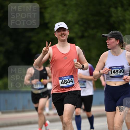 29.06.2025 - hella hamburg halbmarathon Dr. Thomas Lammeyer http://msf.ph/oto/8509125 29.06.2025 10:31:04 Kennedybrücke 1300, 1481, 2306, 2775, 4267, 4268, 4315, 4844, 5494, 6625, 6905, 7929, 8281, 8306, 8674, 8942, 9688, 9811, 10077, 10104, 11110, 11256 meine-sportfotos.de