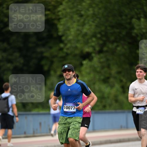 29.06.2025 - hella hamburg halbmarathon Dr. Thomas Lammeyer http://msf.ph/oto/8509165 29.06.2025 10:31:15 Kennedybrücke 1481, 2045, 2306, 2775, 3389, 4844, 6214, 6625, 6905, 7929, 9688, 10077, 10158, 11256 meine-sportfotos.de