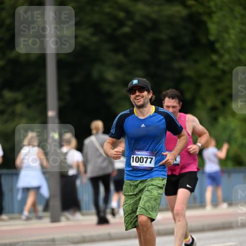 29.06.2025 - hella hamburg halbmarathon Dr. Thomas Lammeyer http://msf.ph/oto/8509179 29.06.2025 10:31:16 Kennedybrücke 1481, 2045, 2306, 2775, 3389, 4844, 6214, 6625, 6905, 7929, 9688, 10077, 10158, 11256 meine-sportfotos.de