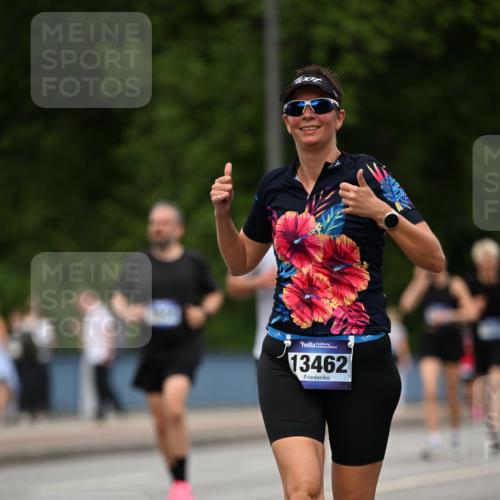 29.06.2025 - hella hamburg halbmarathon Dr. Thomas Lammeyer http://msf.ph/oto/8509373 29.06.2025 10:31:45 Kennedybrücke 1793, 2045, 2080, 2643, 4507, 4509, 5177, 5369, 5495, 5825, 6214, 7234, 7314, 7944, 7978, 8085, 8215, 9567, 10205 meine-sportfotos.de