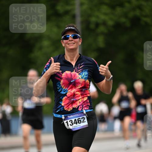 29.06.2025 - hella hamburg halbmarathon Dr. Thomas Lammeyer http://msf.ph/oto/8509380 29.06.2025 10:31:45 Kennedybrücke 1793, 2045, 2080, 2643, 4507, 4509, 5177, 5369, 5495, 5825, 6214, 7234, 7314, 7944, 7978, 8085, 8215, 9567, 10205 meine-sportfotos.de