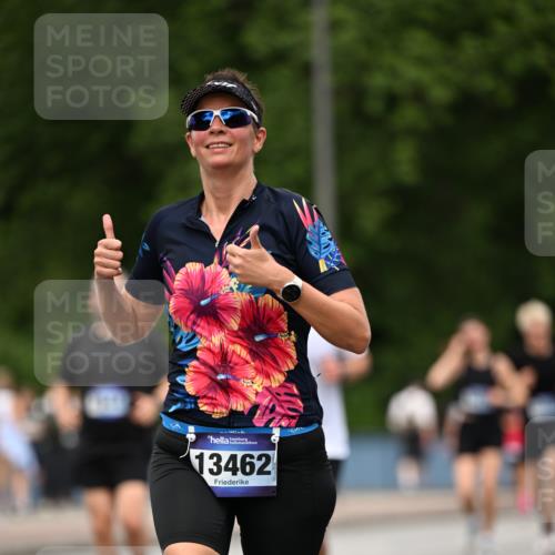 29.06.2025 - hella hamburg halbmarathon Dr. Thomas Lammeyer http://msf.ph/oto/8509383 29.06.2025 10:31:45 Kennedybrücke 1793, 2045, 2080, 2643, 4507, 4509, 5177, 5369, 5495, 5825, 6214, 7234, 7314, 7944, 7978, 8085, 8215, 9567, 10205 meine-sportfotos.de
