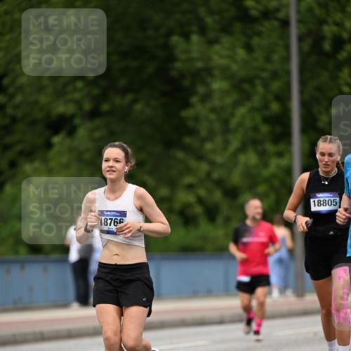 29.06.2025 - hella hamburg halbmarathon Dr. Thomas Lammeyer http://msf.ph/oto/8509462 29.06.2025 10:31:54 Kennedybrücke 1148, 1530, 1793, 2080, 2643, 4372, 5369, 5495, 5825, 5903, 7234, 7944, 7978, 8085, 8215, 8327, 9567 meine-sportfotos.de