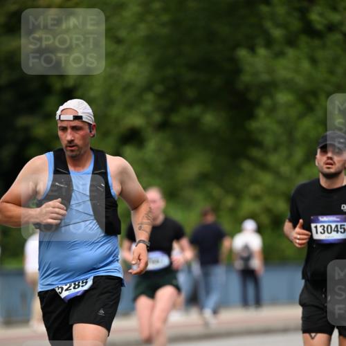 29.06.2025 - hella hamburg halbmarathon Dr. Thomas Lammeyer http://msf.ph/oto/8509703 29.06.2025 10:32:22 Kennedybrücke 1530, 5285, 5707, 5939, 6102, 7497, 7667, 7764, 7980, 9855, 10412, 10413 meine-sportfotos.de