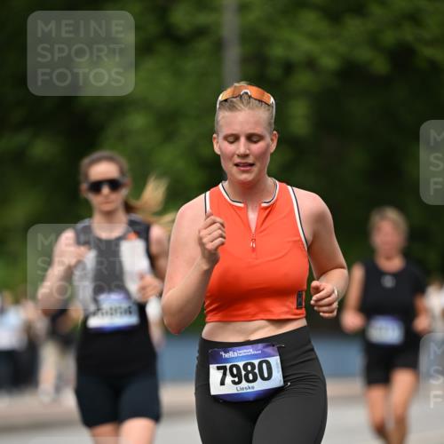 29.06.2025 - hella hamburg halbmarathon Dr. Thomas Lammeyer http://msf.ph/oto/8509732 29.06.2025 10:32:25 Kennedybrücke 4834, 5285, 5707, 5939, 6102, 6345, 7497, 7667, 7764, 7980, 9855, 10412, 10413 meine-sportfotos.de