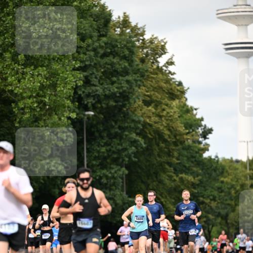 29.06.2025 - hella hamburg halbmarathon Dr. Thomas Lammeyer http://msf.ph/oto/8509792 29.06.2025 10:32:32 Kennedybrücke 4834, 5285, 5604, 5707, 5939, 6102, 6259, 6345, 7497, 7667, 7764, 7980, 9642, 9653, 9654, 9716, 9855, 10412, 10413 meine-sportfotos.de