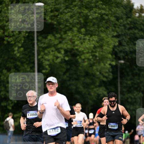 29.06.2025 - hella hamburg halbmarathon Dr. Thomas Lammeyer http://msf.ph/oto/8509798 29.06.2025 10:32:33 Kennedybrücke 4834, 5285, 5604, 5707, 5939, 6102, 6259, 6345, 7497, 7667, 7764, 7980, 9642, 9653, 9654, 9716, 9855, 10412, 10413 meine-sportfotos.de
