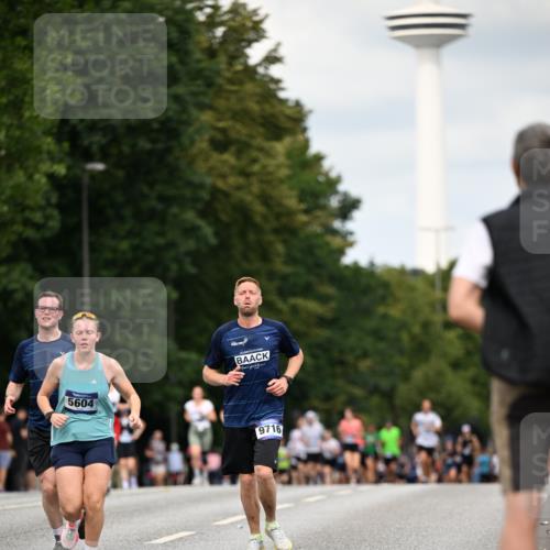 29.06.2025 - hella hamburg halbmarathon Dr. Thomas Lammeyer http://msf.ph/oto/8509868 29.06.2025 10:32:39 Kennedybrücke 2688, 3731, 4834, 5604, 5939, 6102, 6259, 6345, 7169, 7497, 9642, 9653, 9654, 9716, 10412, 10413 meine-sportfotos.de