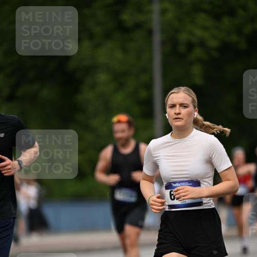 29.06.2025 - hella hamburg halbmarathon Dr. Thomas Lammeyer http://msf.ph/oto/8509895 29.06.2025 10:32:42 Kennedybrücke 2688, 3731, 4161, 4834, 5604, 6102, 6259, 6345, 7169, 7497, 9642, 9653, 9654, 9716, 10412, 10413 meine-sportfotos.de