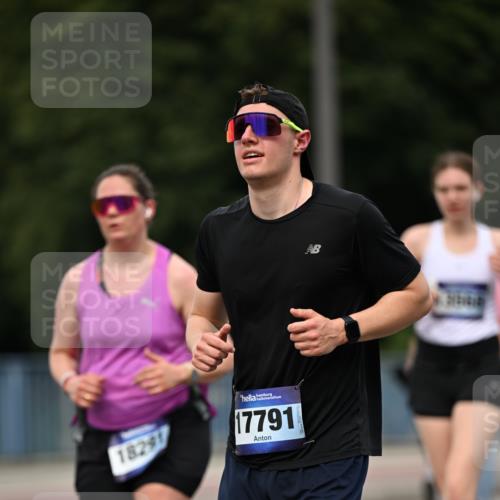 29.06.2025 - hella hamburg halbmarathon Dr. Thomas Lammeyer http://msf.ph/oto/8509908 29.06.2025 10:32:44 Kennedybrücke 2688, 3731, 4161, 4834, 5604, 6102, 6259, 6345, 7169, 7497, 8056, 9642, 9653, 9654, 9716 meine-sportfotos.de