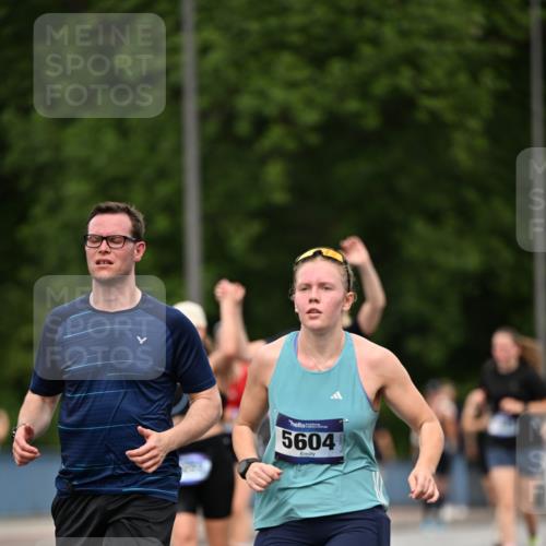 29.06.2025 - hella hamburg halbmarathon Dr. Thomas Lammeyer http://msf.ph/oto/8509913 29.06.2025 10:32:45 Kennedybrücke 2688, 3731, 4161, 4834, 5604, 5718, 6102, 6259, 6345, 7169, 7497, 8056, 9642, 9653, 9654, 9716 meine-sportfotos.de