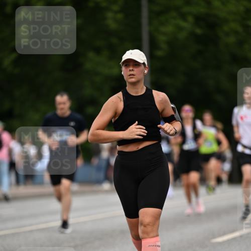 29.06.2025 - hella hamburg halbmarathon Dr. Thomas Lammeyer http://msf.ph/oto/8510062 29.06.2025 10:33:07 Kennedybrücke 2010, 3179, 3445, 3717, 3731, 4161, 4373, 5167, 5718, 5847, 6632, 7169, 8056, 9714, 10198, 10434, 10808, 11249 meine-sportfotos.de