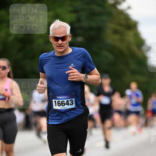 29.06.2025 - hella hamburg halbmarathon Dr. Thomas Lammeyer http://msf.ph/oto/8510262 29.06.2025 10:33:24 Kennedybrücke 1518, 1557, 2010, 3179, 3311, 3445, 3717, 4349, 4362, 4373, 4395, 5167, 5847, 6285, 6632, 7832, 8560, 9714, 10198, 11249, 11269 meine-sportfotos.de