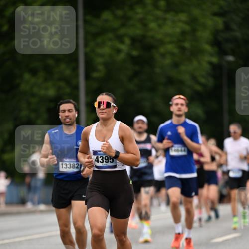 29.06.2025 - hella hamburg halbmarathon Dr. Thomas Lammeyer http://msf.ph/oto/8510319 29.06.2025 10:33:32 Kennedybrücke 1518, 1557, 1694, 2699, 3179, 3311, 3445, 3717, 4349, 4362, 4373, 4395, 4700, 5167, 5249, 5250, 6285, 6632, 7832, 8560, 9714, 10068, 10198, 11249, 11269, 11376 meine-sportfotos.de